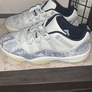 Jordan 11 Low